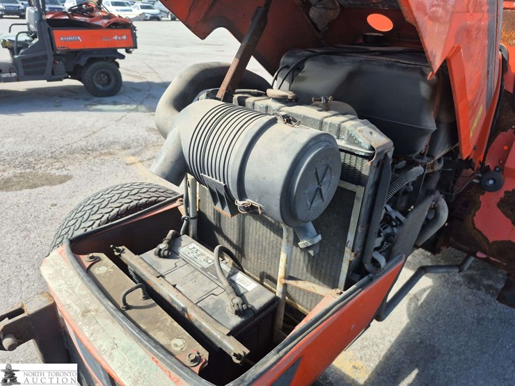 1999-kubota-m5400-image-9