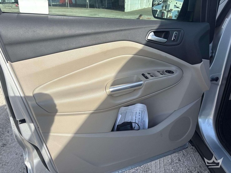 2016-ford-escape-image-11