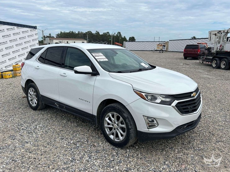 2018-chevrolet-equinox-lt-image-2