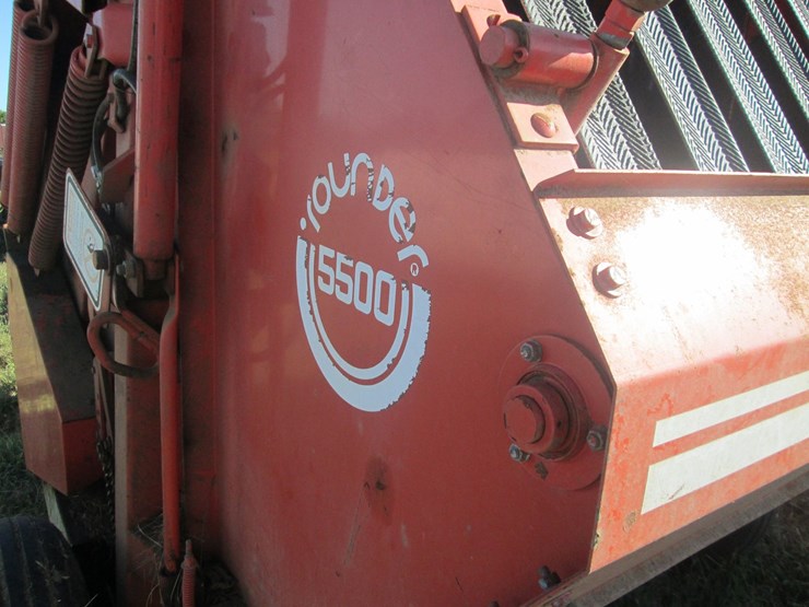 hesston-5500-image-11