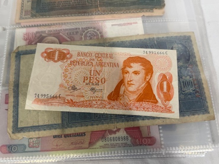 #40308-•-foreign-currency-bank-notes-image-45