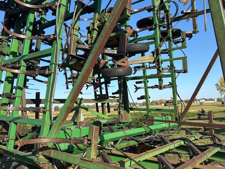 john-deere-1060-image-13