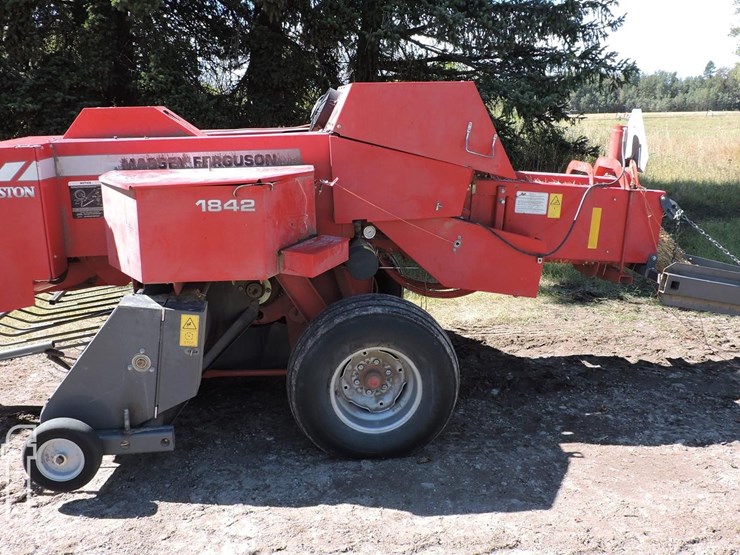 massey-ferguson-1842-image-1