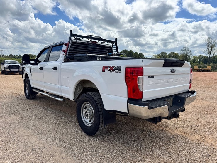 2020-ford-f250-xl-image-3