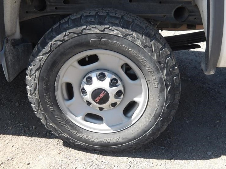 2015-gmc-2500-image-9