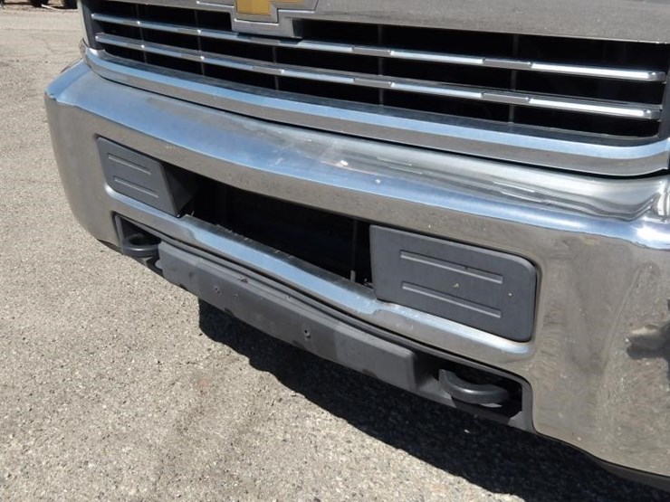 2015-chevrolet-2500hd-image-6