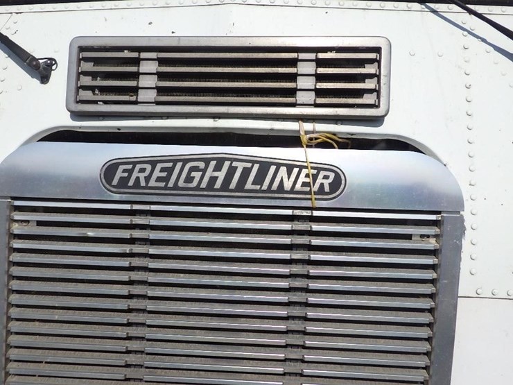 1991-freightliner-fla086-24'-t/a-cab-&-chassis-image-15