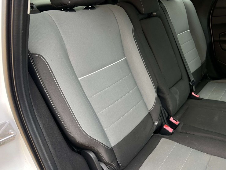 2014-ford-escape-se-image-28