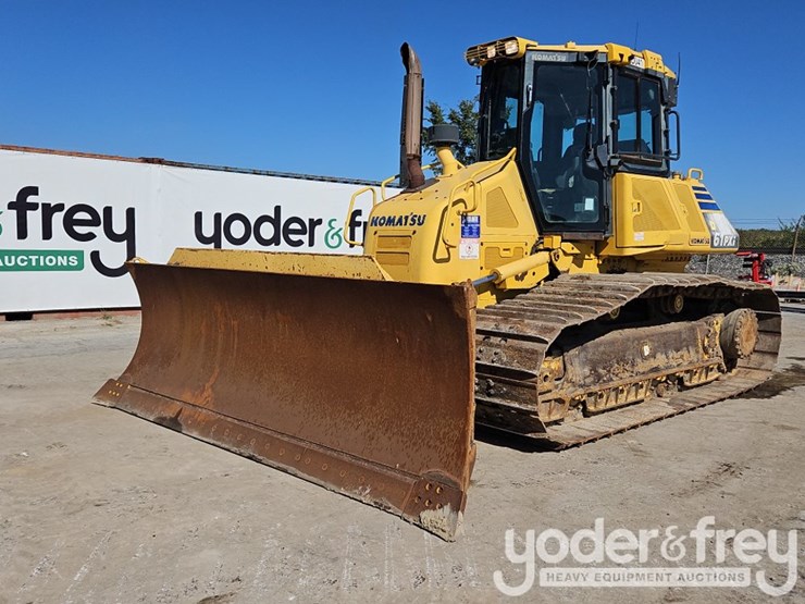 2015-komatsu-d61pxi-24-image-1