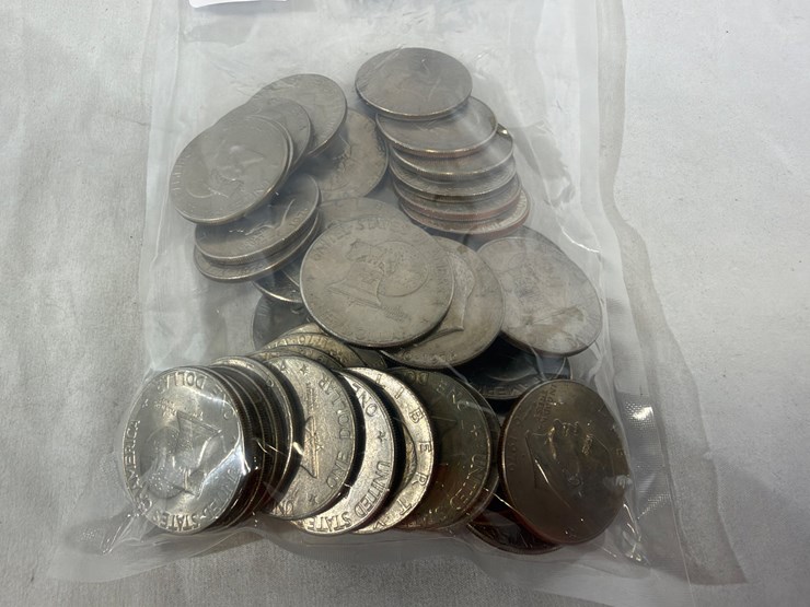 #40134-•-(50)-1776-1976-bicentennial-dollar-coins-image-3