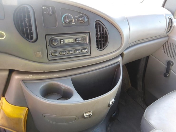 1998-ford-e350-image-18