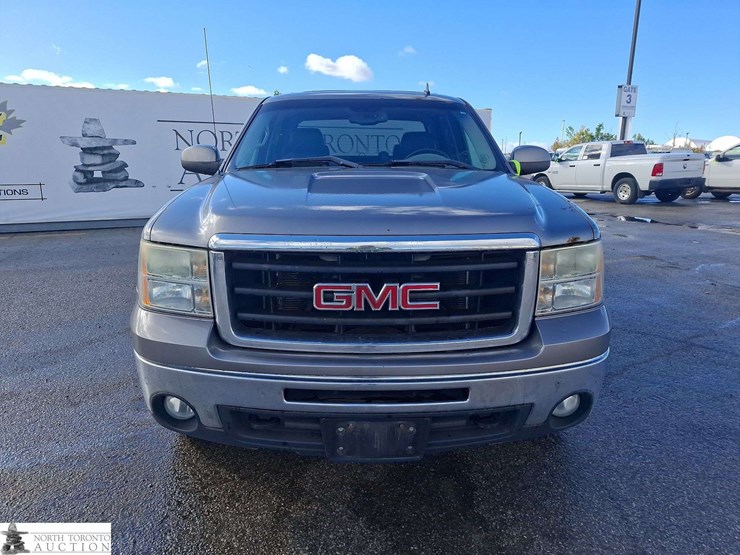 2009-gmc-sierra-1500-image-2
