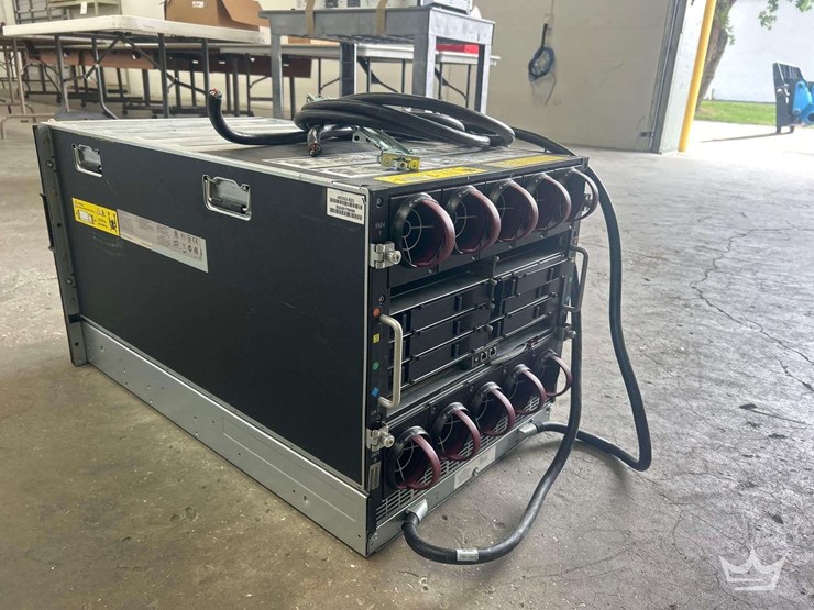 hp-blade-chassis-with-12-servers-image-1