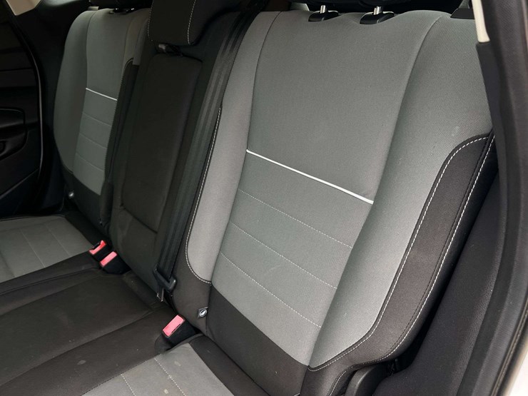 2014-ford-escape-se-image-24