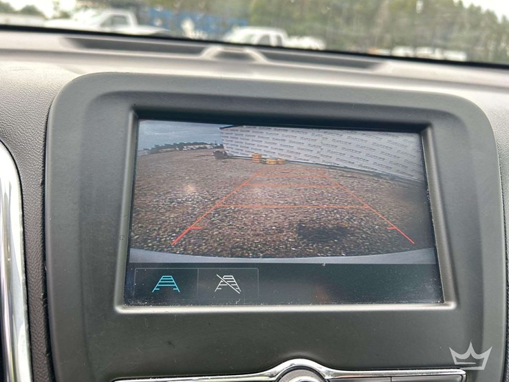 2018-chevrolet-equinox-lt-image-18