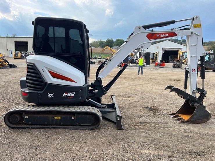 2024-bobcat-e38-image-7