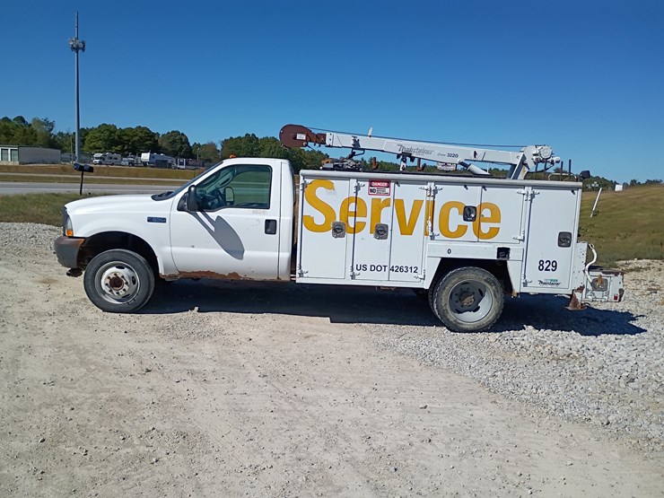 2003-ford-f550-image-3