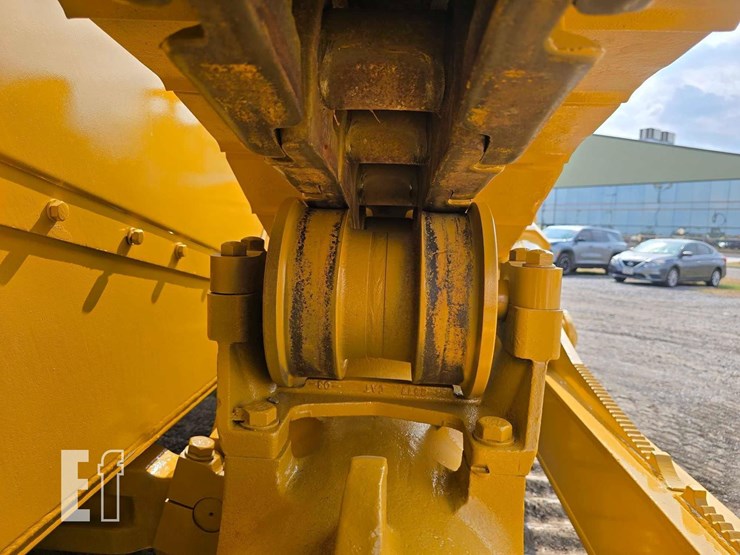 2007-caterpillar-d8t-image-39