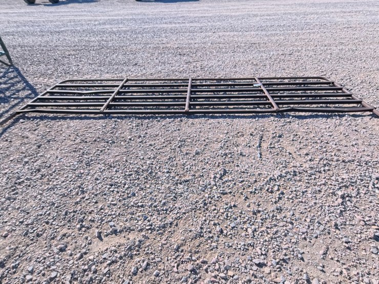#2013-•-used-16ft-corral-panel-image-2