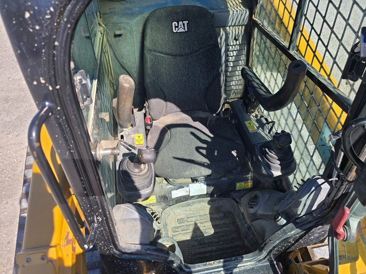 2016-caterpillar-289d-image-36