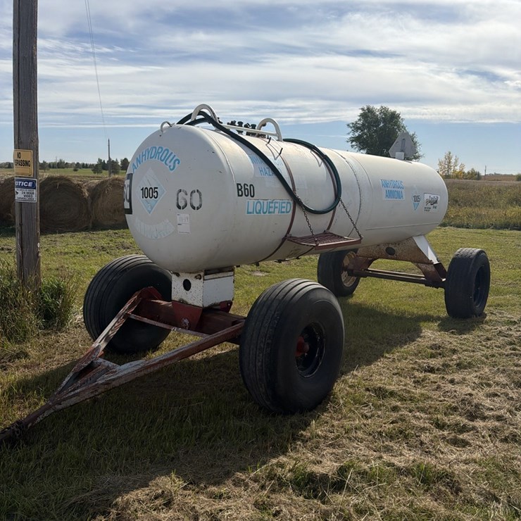 11-19 1450 gallon NH3 tank, 16.5L - 16.1 tires