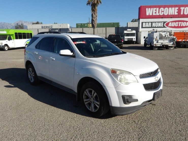 2015-chevrolet-equinox-image-2