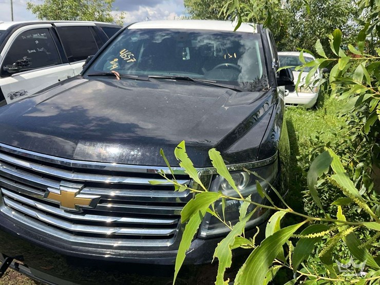 2020-chevrolet-tahoe-image-4