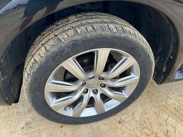 2012-infiniti-qx56-image-25