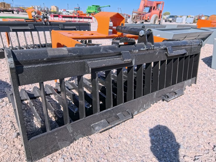 #3078-•-new-skid-steer-quick-attach-76-inch-skeleton-grapple-image-3