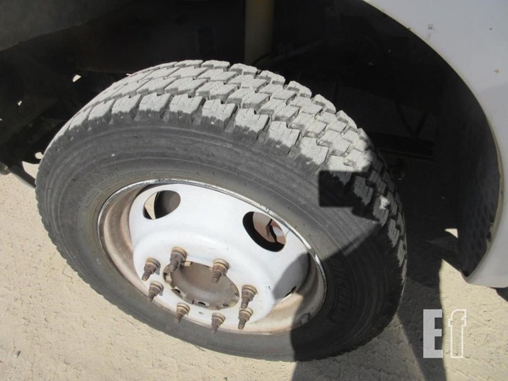2003-ford-f550-image-17