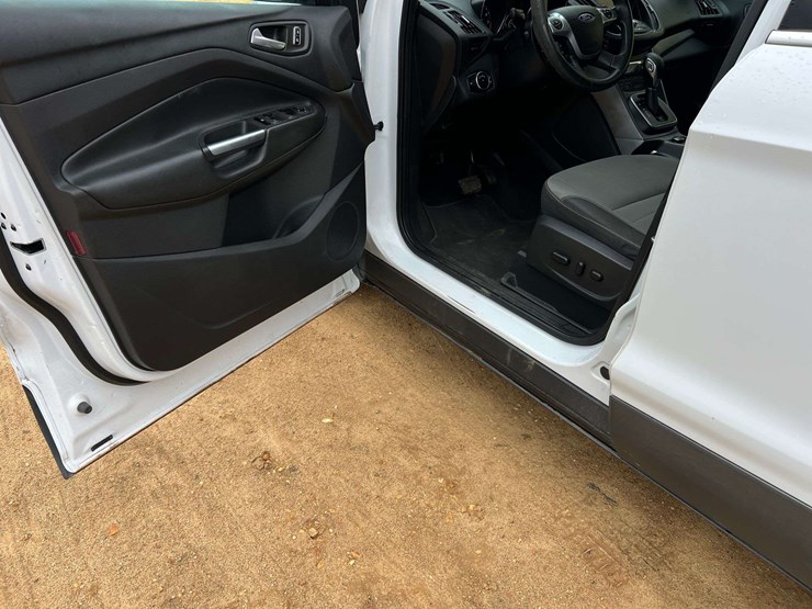 2014-ford-escape-se-image-9