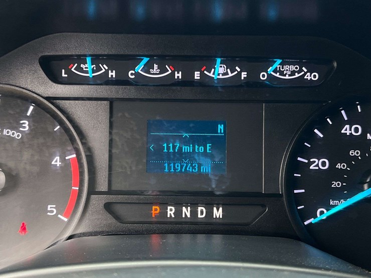 2022-ford-f350-image-13