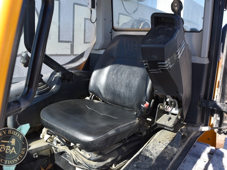 2021-jcb-270t-image-48