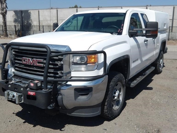 2015-gmc-2500-image-2