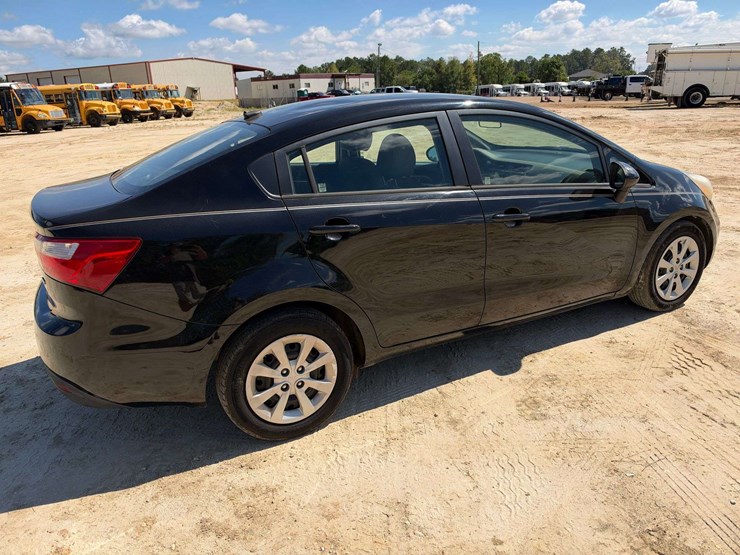 2014-kia-rio-lx-4-door-sedan-(148,347-miles)-image-3