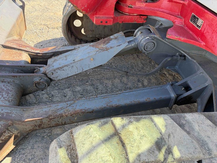 takeuchi-tb290-image-13