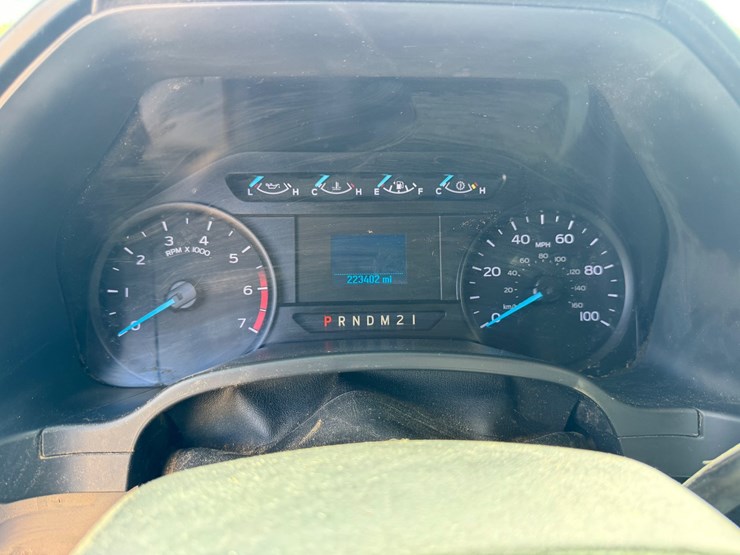 2020-ford-f250-xl-image-17