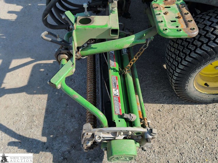 2015-john-deere-2500-image-13