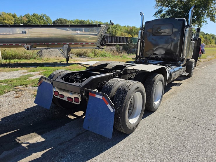 1999-peterbilt-379-image-71