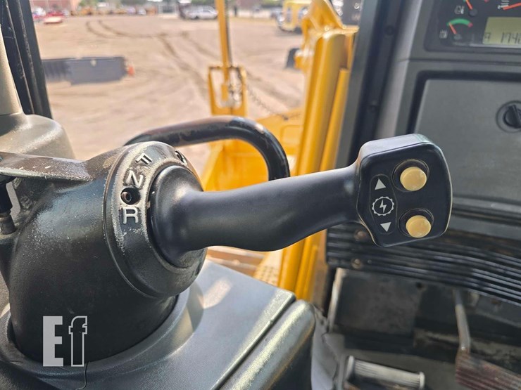 2007-caterpillar-d8t-image-17