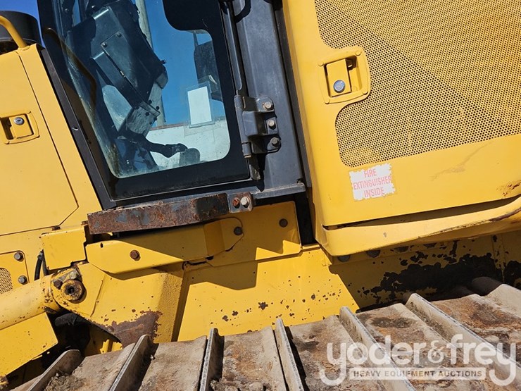 2015-komatsu-d61pxi-24-image-26