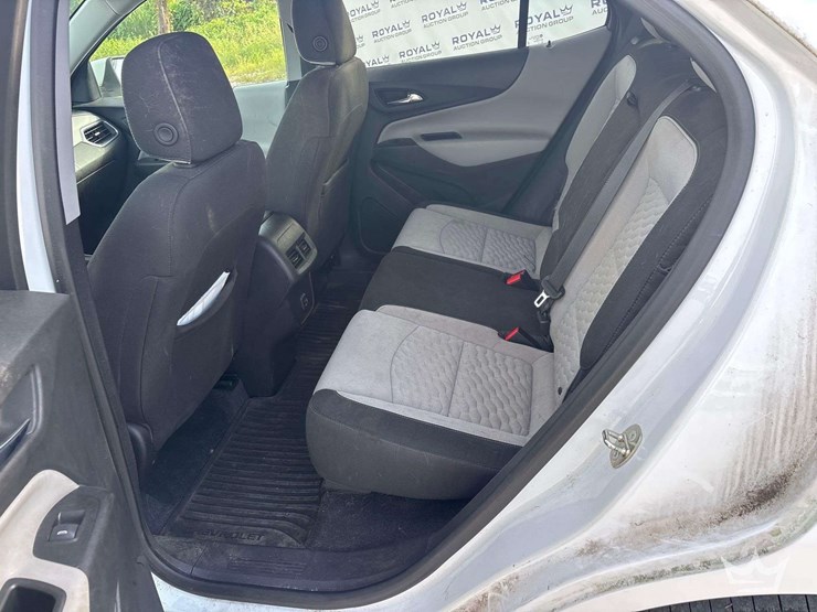 2019-chevrolet-equinox-image-21