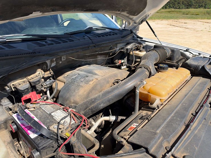 2015-ford-f150-xlt-image-8