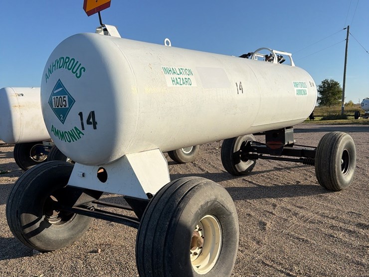 11-17-1450-gallon-nh3-tank,-16.5l---16.1-tires-image-9