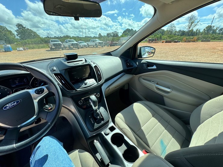 2015-ford-escape-image-14