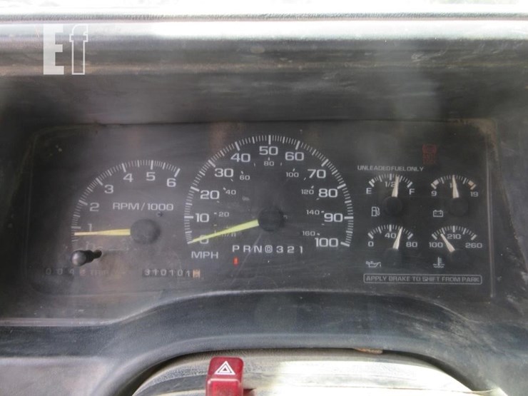 1999-chevrolet-3500-image-9