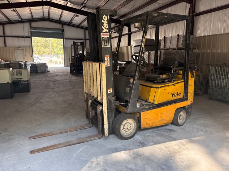 #21-•-yale-forklift-image-1