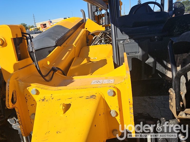 2019-jcb-510-56-image-17