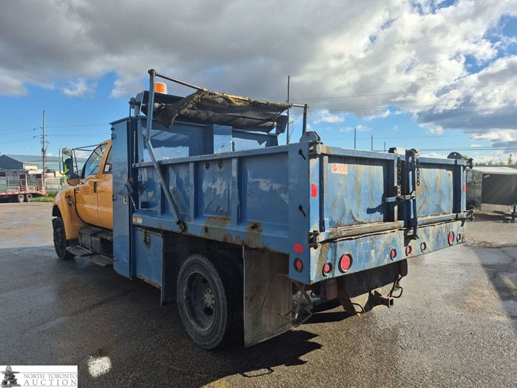 2010-ford-f650-image-7