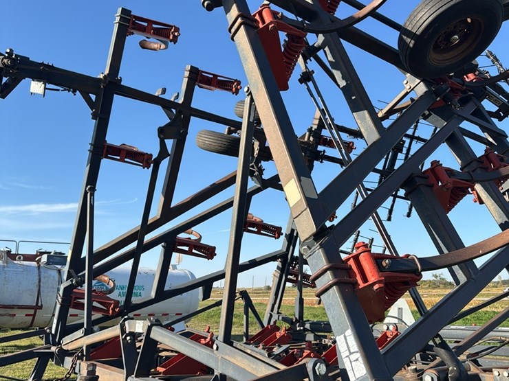 35'-flex-coil-chisel-plow,-floating-hitch,-very-good-harrows-image-8